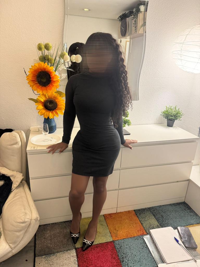 670849980: Chica busca chico en Madrid