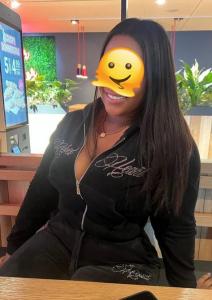 697224916: Chica busca chico en Valencia