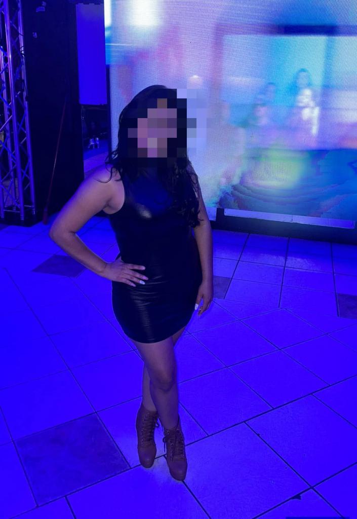 Chica busca chico en Huelva: 