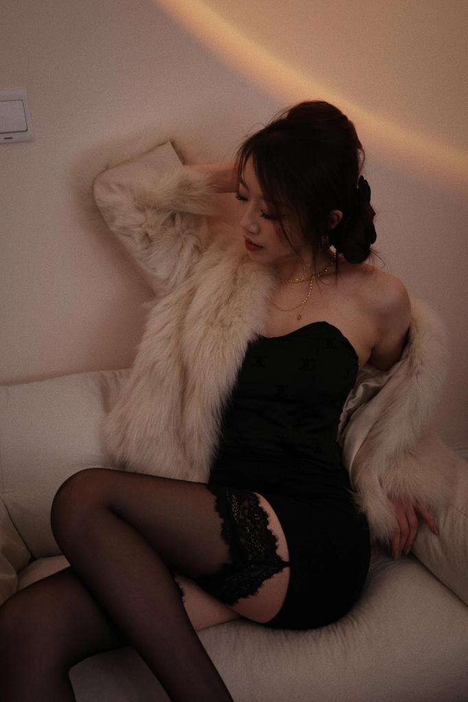 608983371: Chica busca chico en Salamanca