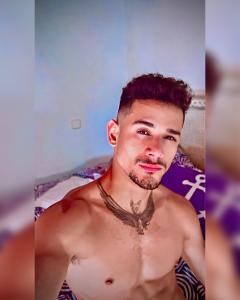 624163199: Chico busca chica en Madrid