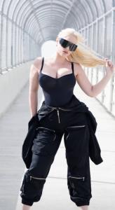 637714184: Chica busca chico en Madrid