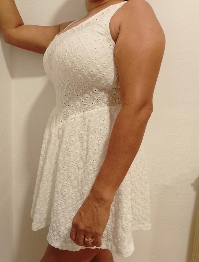 645487553: Chica busca chico en Madrid