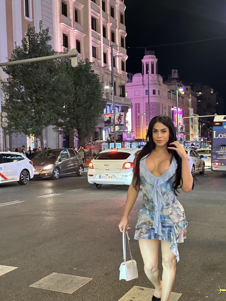 685748537: Travesti en Barcelona