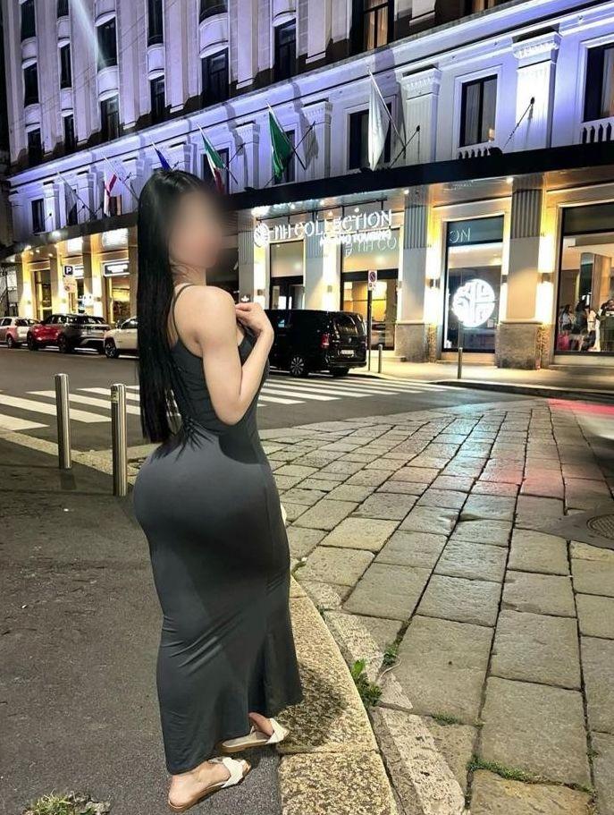 604312546: Chica busca chico en Sevilla