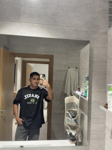 613637662: Chico busca chica en Granada