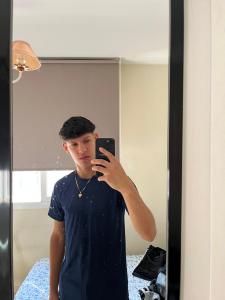 674344545: Chico busca chica en Sevilla