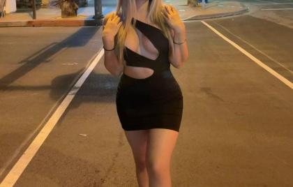 662682477: Chica busca chico en Sevilla
