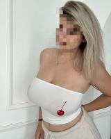 643849977: Chica busca chico en Barcelona