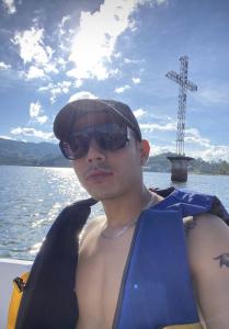 641454323: Chico busca chica en Barcelona