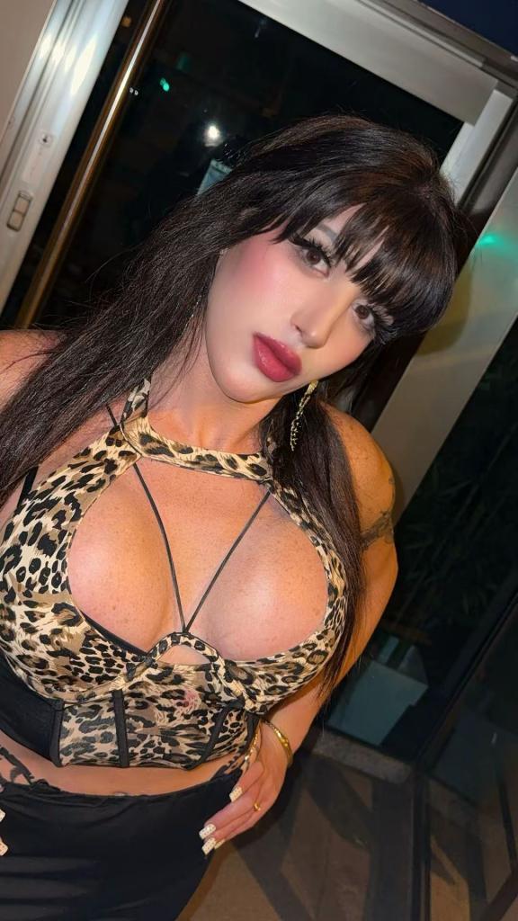 614772445: Travesti en Barcelona