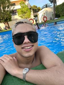 631961425: Chico busca chica en Madrid