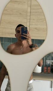 Chico busca chica en Pontevedra: 