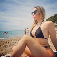 645708528: Chica busca chico en Gerona