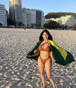 610638986: Chica busca chico en Valencia