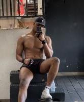 653566373: Chico busca chica en Barcelona