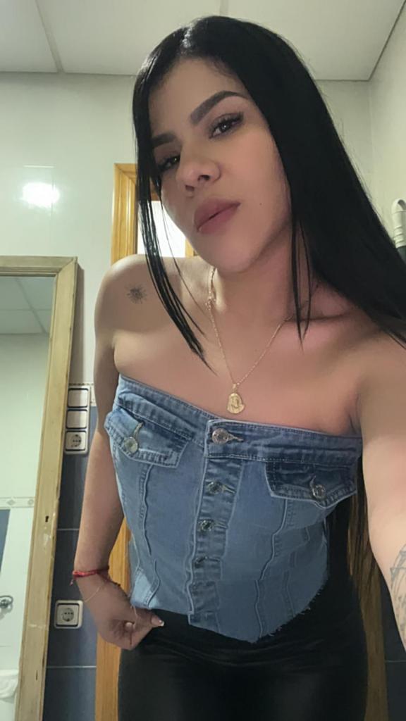 631329886: Chica busca chico en Valencia