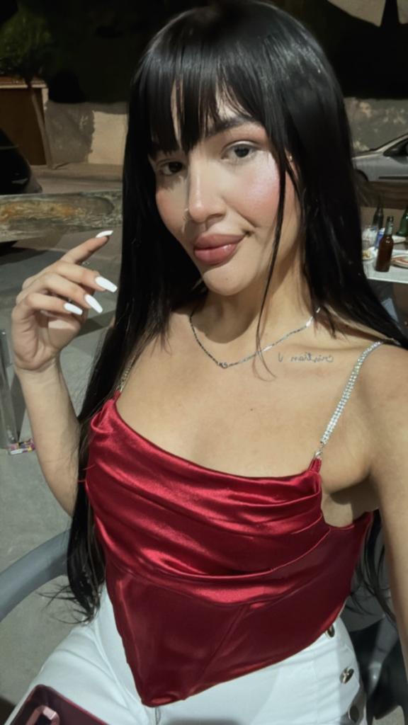 611333118: Travesti en Granada