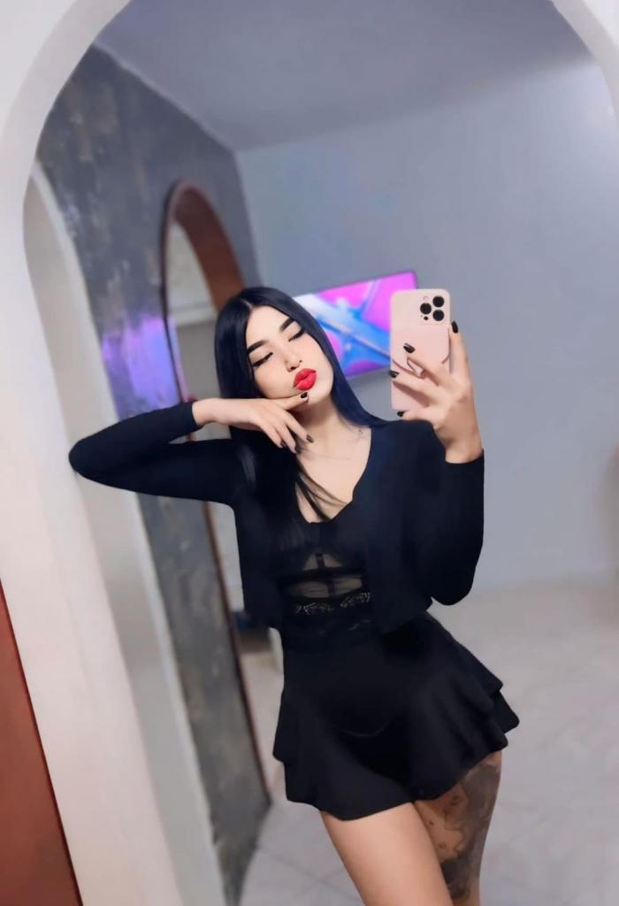 633217816: Chica busca chico en Barcelona