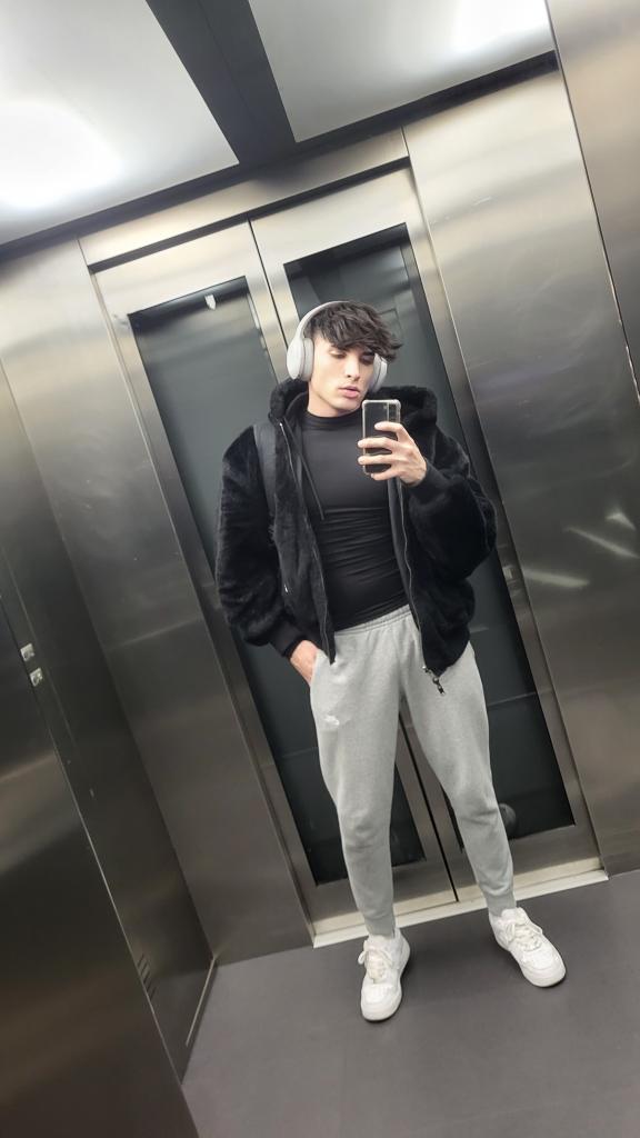 624386159: Chico busca chica en Alicante