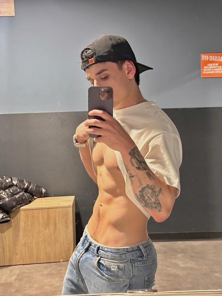 666432654: Chico busca chica en Murcia