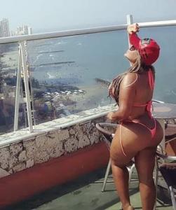 614702696: Chica busca chico en Sevilla