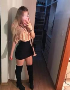 631017671: Chica busca chico en Sevilla