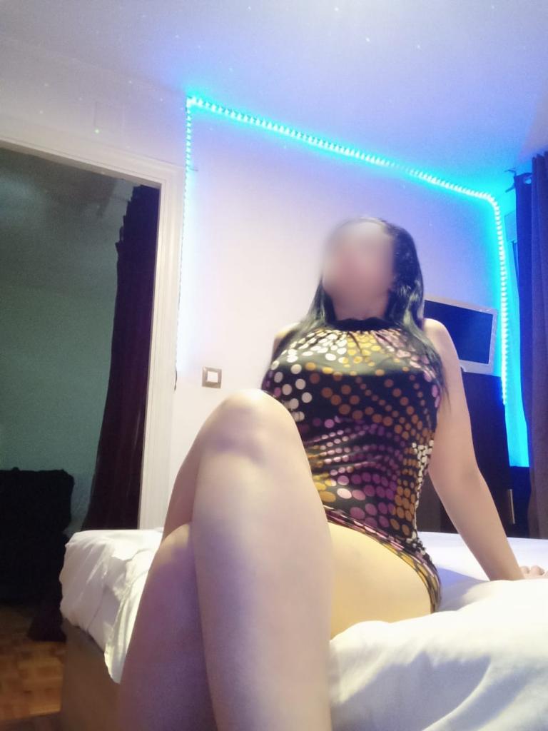 657834482: Chica busca chico en Asturias
