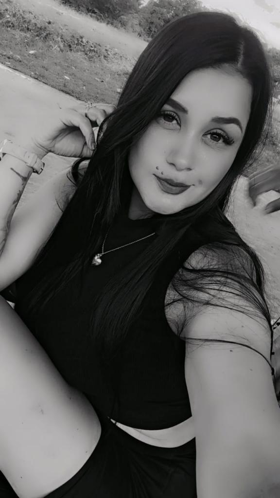 691155541: Chica busca chico en Sevilla