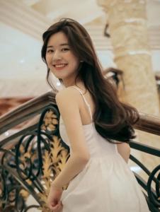 694405928: Chica busca chico en Barcelona