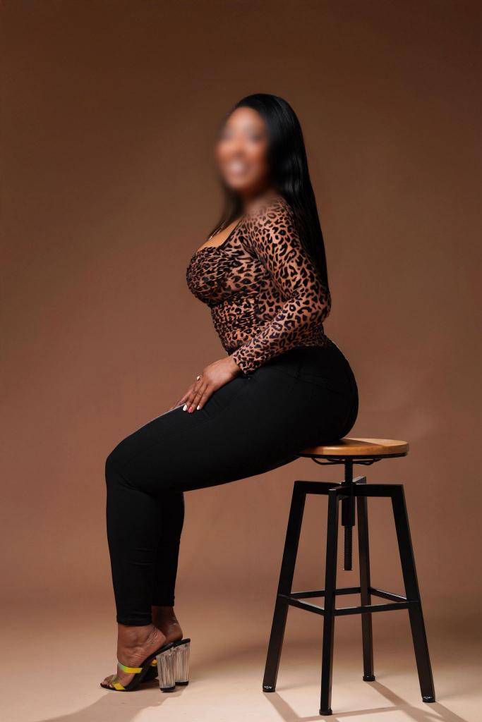 Chica busca chico en Tenerife: 