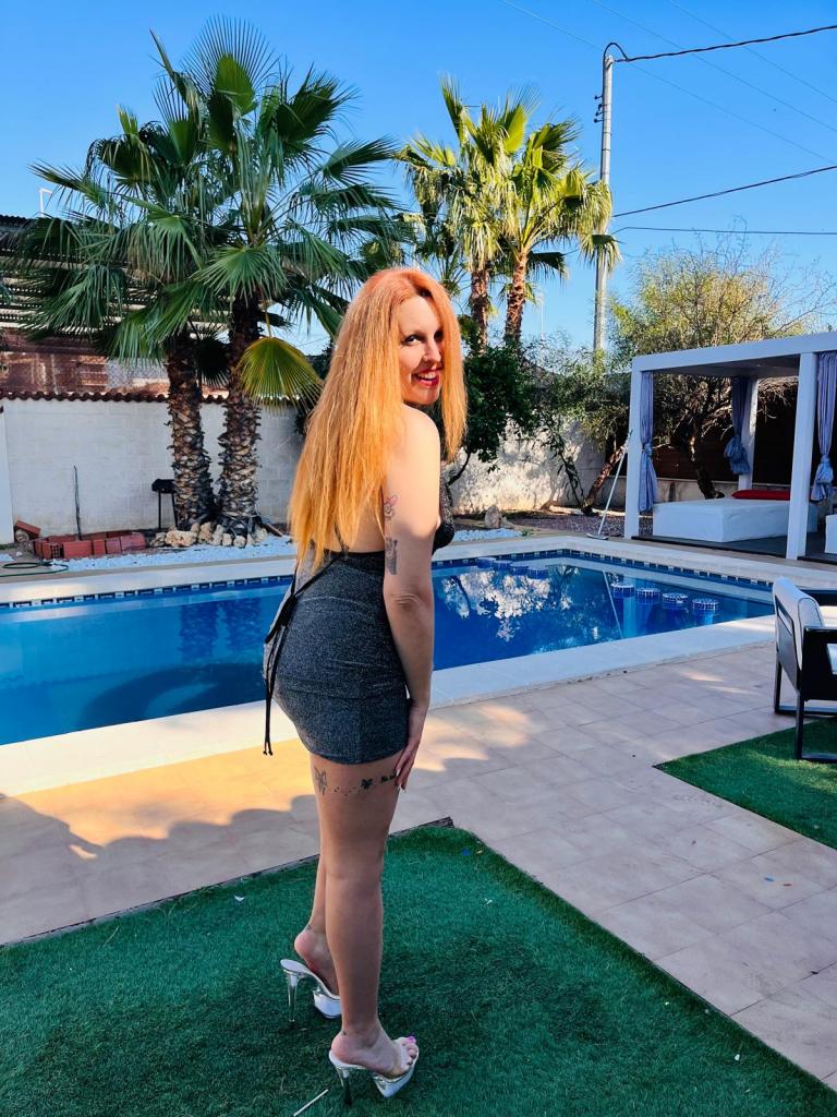 Chica busca chico en Murcia: Chica busca chico