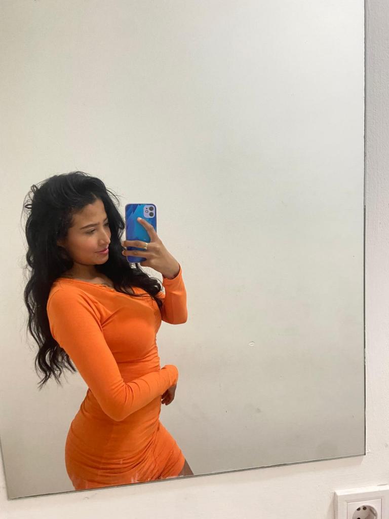 Chica busca chico en Granada: 