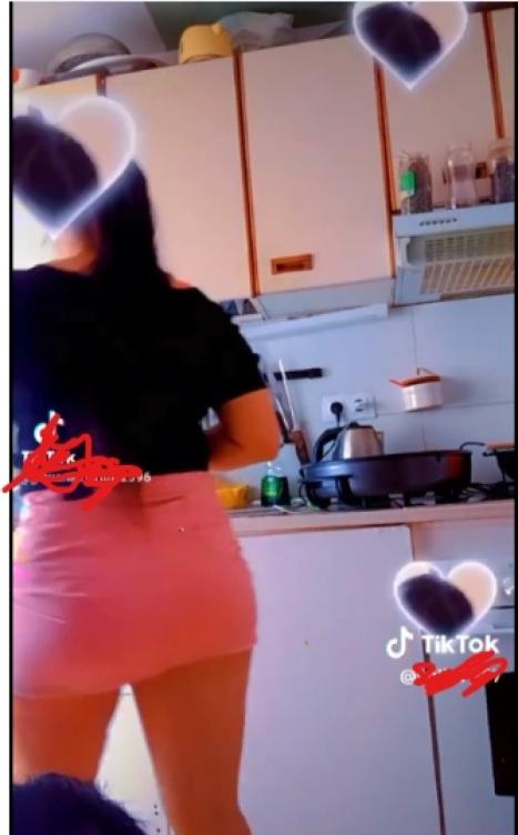 631888017: Chica busca chico en Barcelona