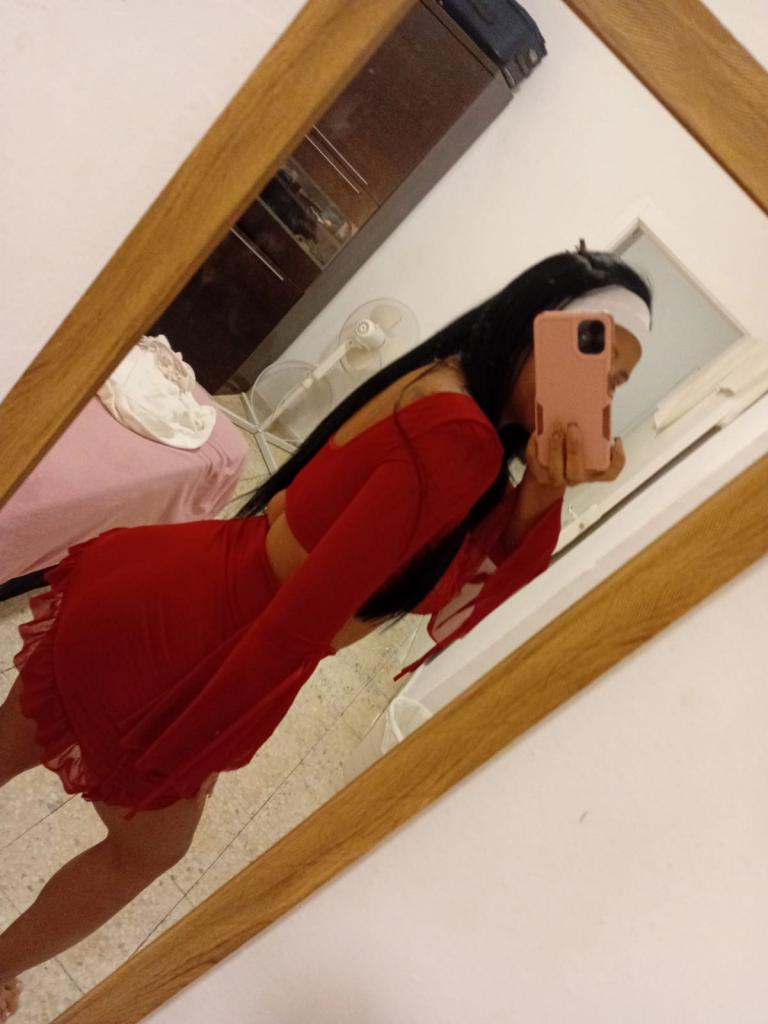 Chica busca chico en Cádiz: 