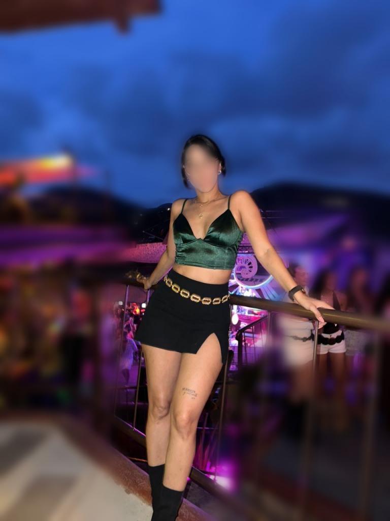 Chica busca chico en Ibiza: 