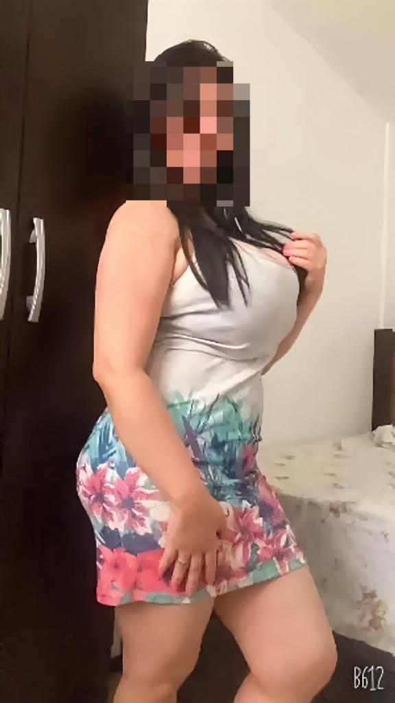 613712903: Chica busca chico en Lérida
