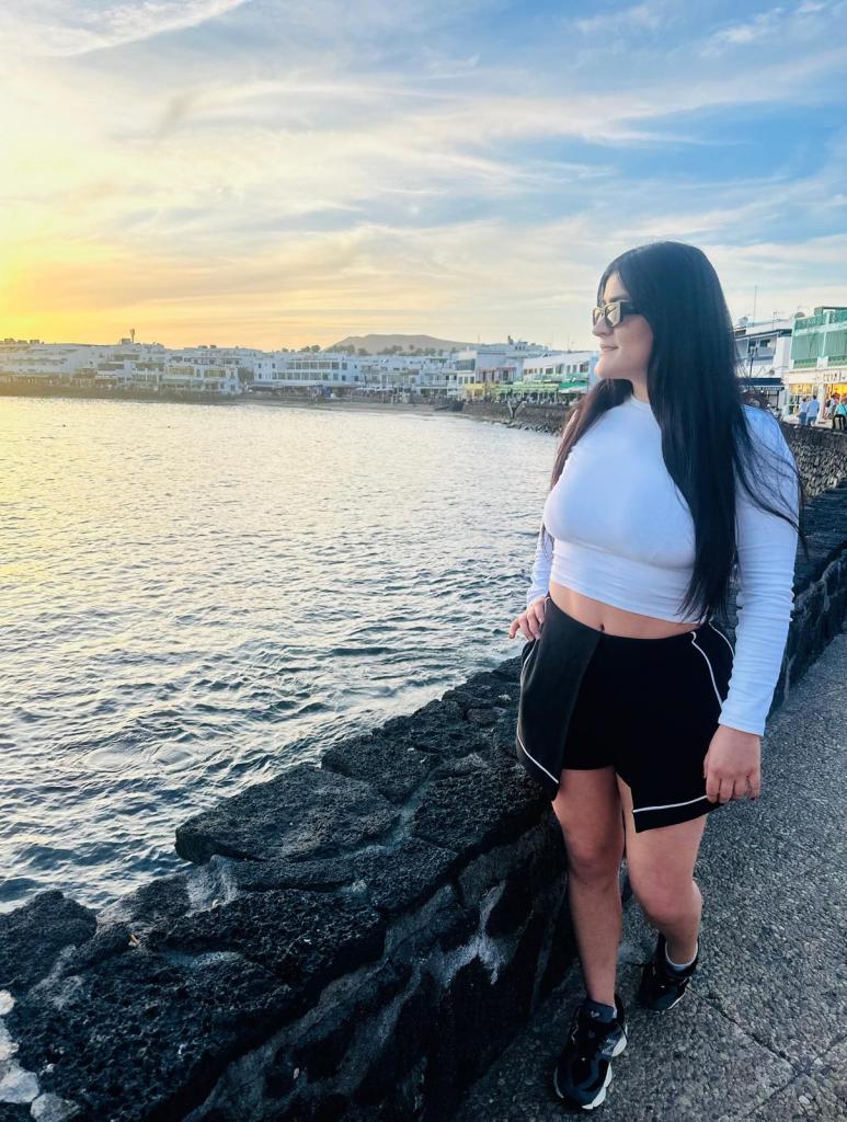 613443796: Chica busca chico en Pontevedra