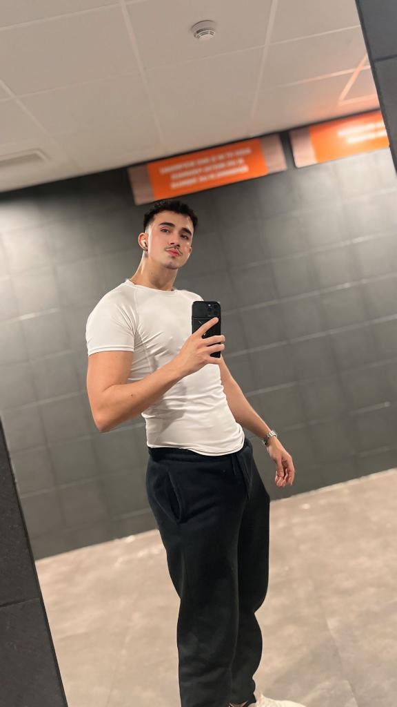 Chico busca chica en Valencia: 