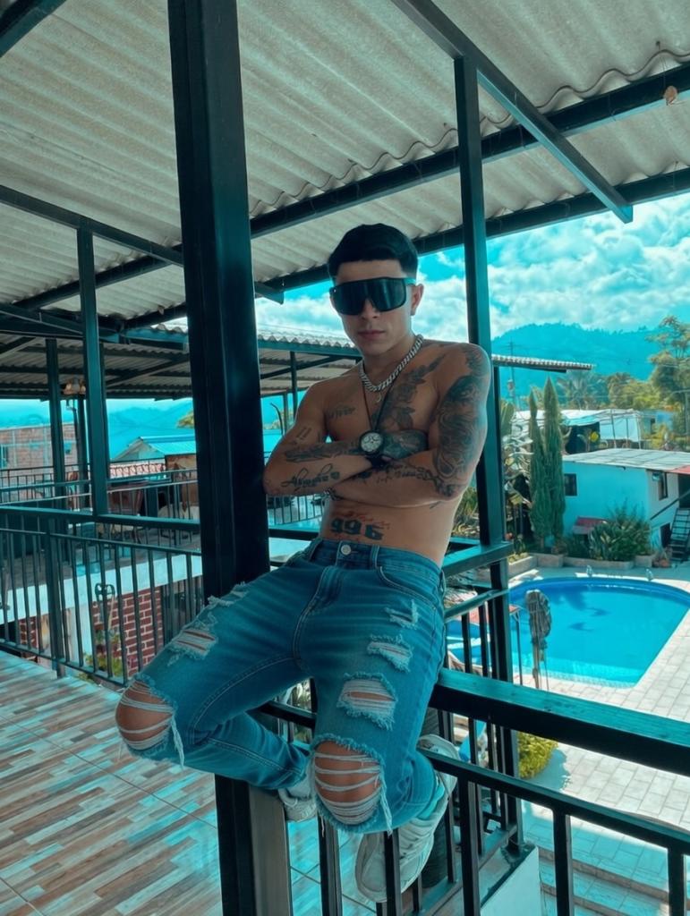 614836400: Chico busca chica en Tarragona