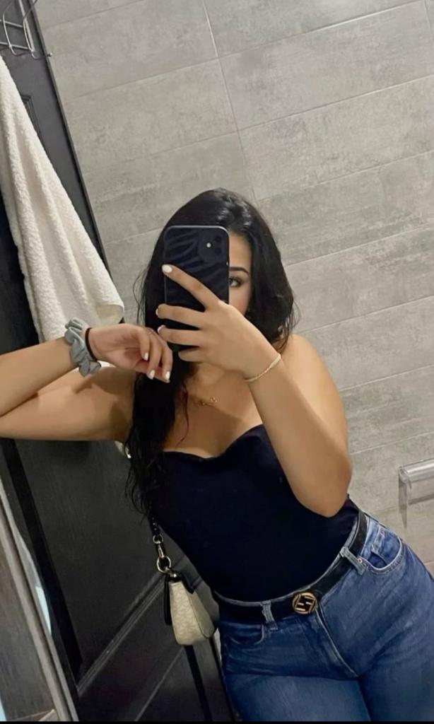 641844352: Chica busca chico en Ibiza