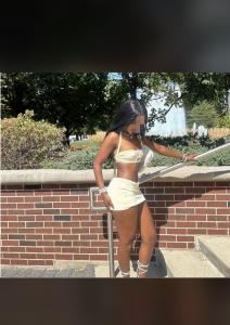 637588597: Chica busca chico en Tarragona