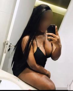 613787625: Chica busca chico en Cádiz