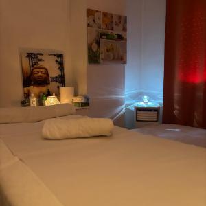 634797230: Chica busca chico en Málaga