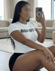 611265354: Chica busca chico en Sevilla