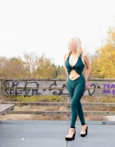 686216112: Chica busca chico en Navarra