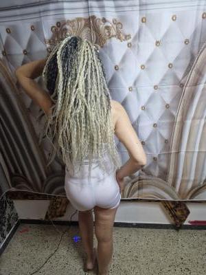 613342256: Chica busca chico en Barcelona