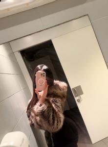 613211463: Chica busca chico en Barcelona