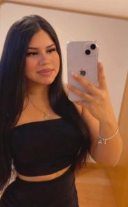 647163074: Chica busca chico en Málaga