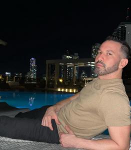 613821841: Chico busca chica en Alicante